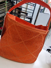 Cargar imagen en el visor de la galería, Bolso grande piel y ante
